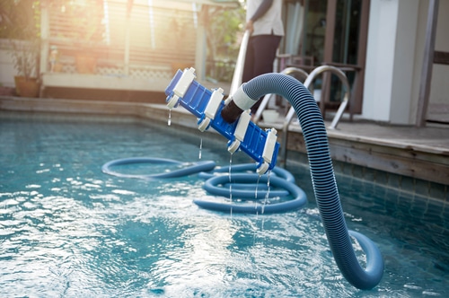 pool cleaning and maintenance perth