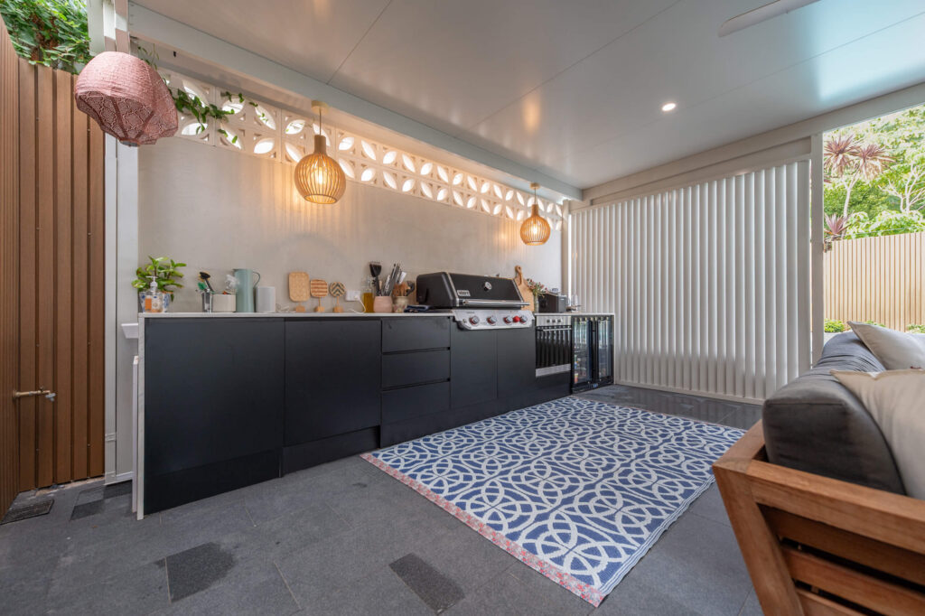 Transform Your Outdoors With Custom Alfresco Kitchens